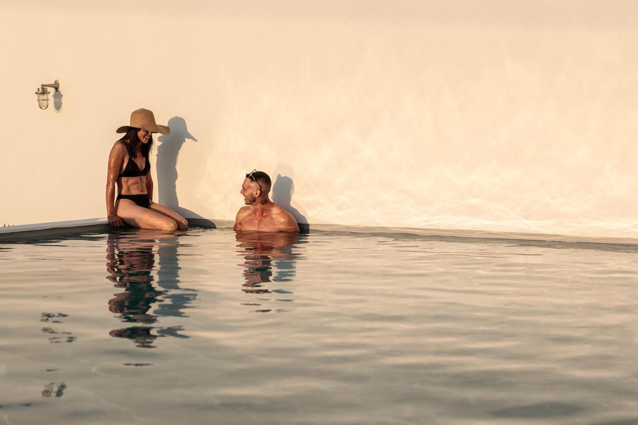 Alio Naxos Luxury Suites Ájosz Jeórjosz Szoba fotó
