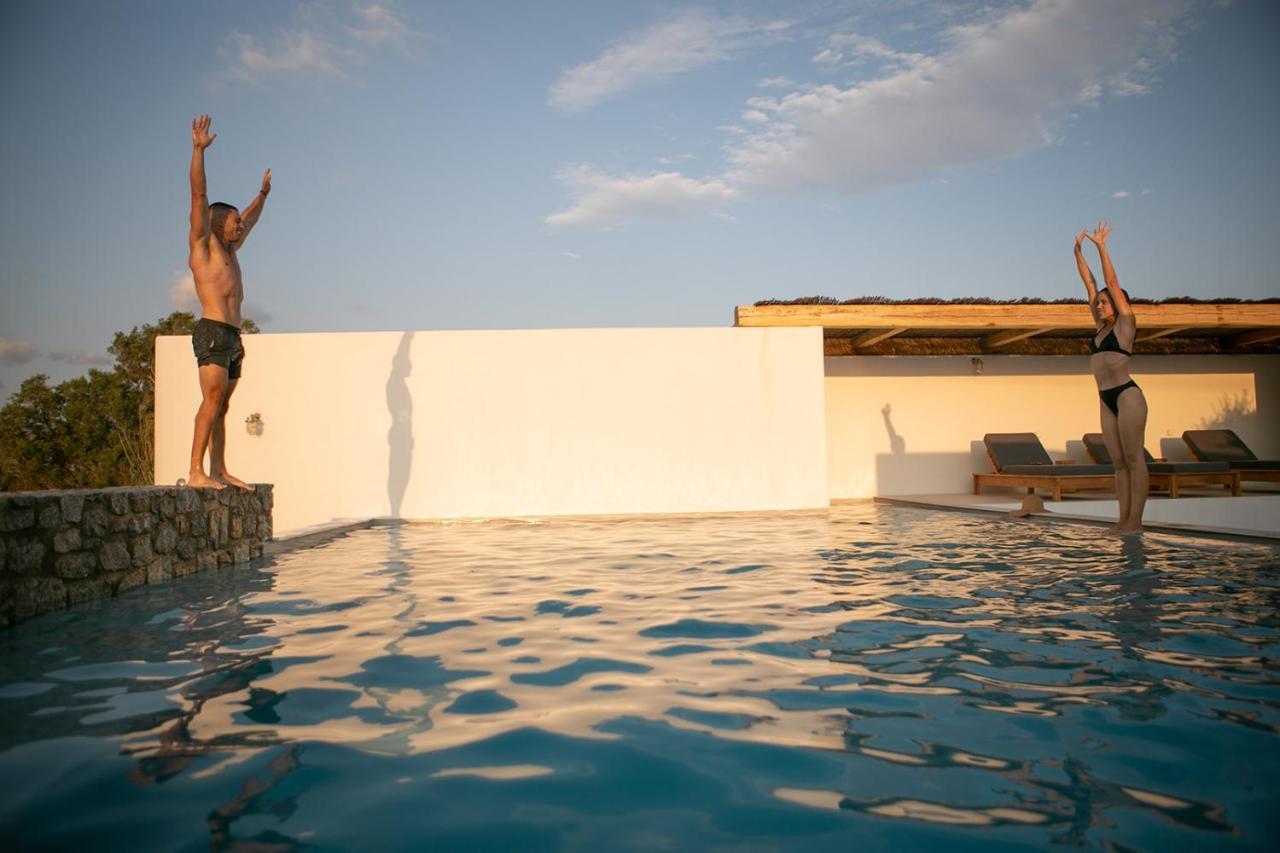 Alio Naxos Luxury Suites Ájosz Jeórjosz Szoba fotó