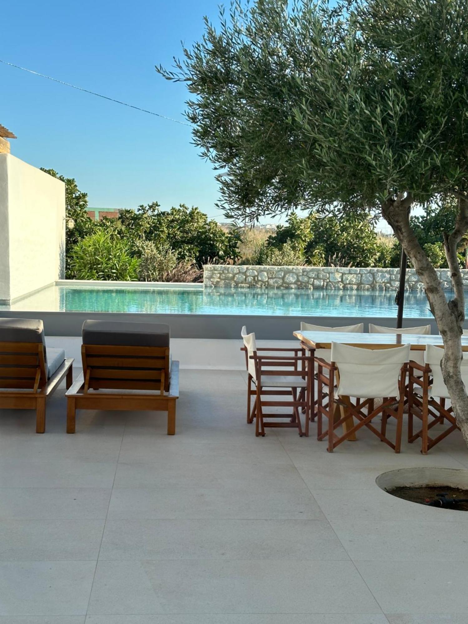 Alio Naxos Luxury Suites Ájosz Jeórjosz Kültér fotó